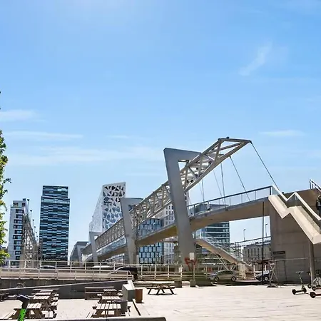Dinbnb L Unbeatable Location L Priv Rooftop L Self Check-in Leilighet