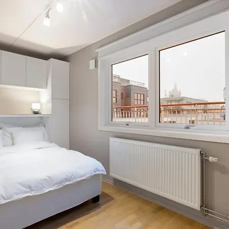 Dinbnb L Unbeatable Location L Priv Rooftop L Self Check-in Leilighet *