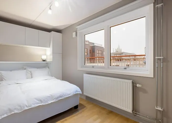 Dinbnb L Unbeatable Location L Priv Rooftop L Self Check-in Lägenhet *