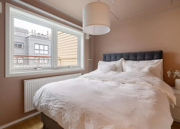 Lägenhet Dinbnb L Unbeatable Location L Priv Rooftop L Self Check-in
