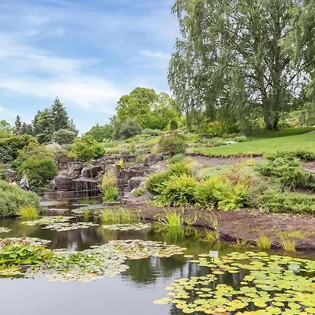 Apartment Dinbnb L Unbeatable Location L Priv Rooftop L Self Check-in *