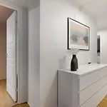 דירה Dinbnb L Unbeatable Location L Priv Rooftop L Self Check-in *